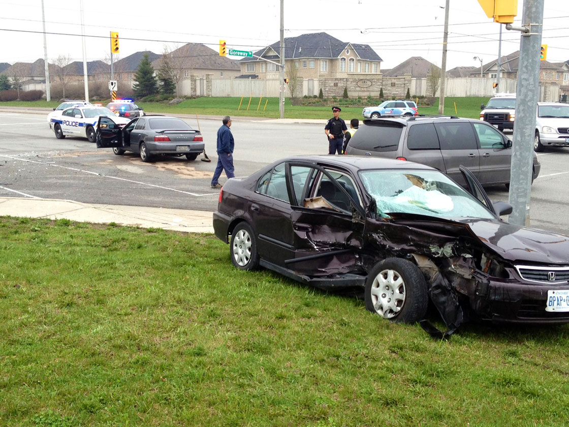 Pregnant woman seriously injured in 2-car crash - Toronto | Globalnews.ca