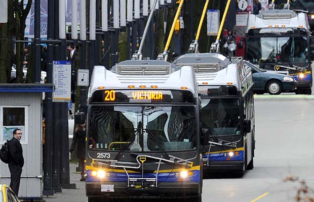 Man charged with allegedly threatening mother and child on Vancouver bus - image