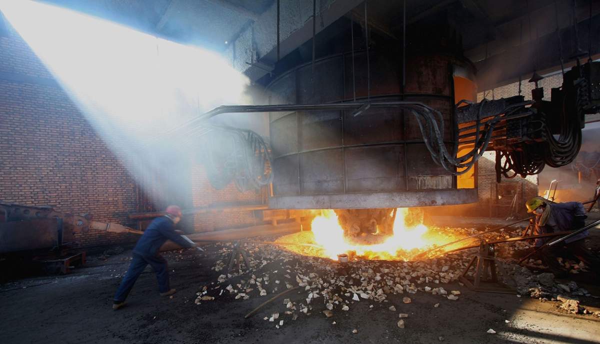 Workers Silicon Factory in China