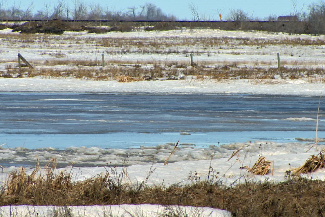 Increased flood risk in province prompts Saskatchewan government to offer free tests on rural drinking water.