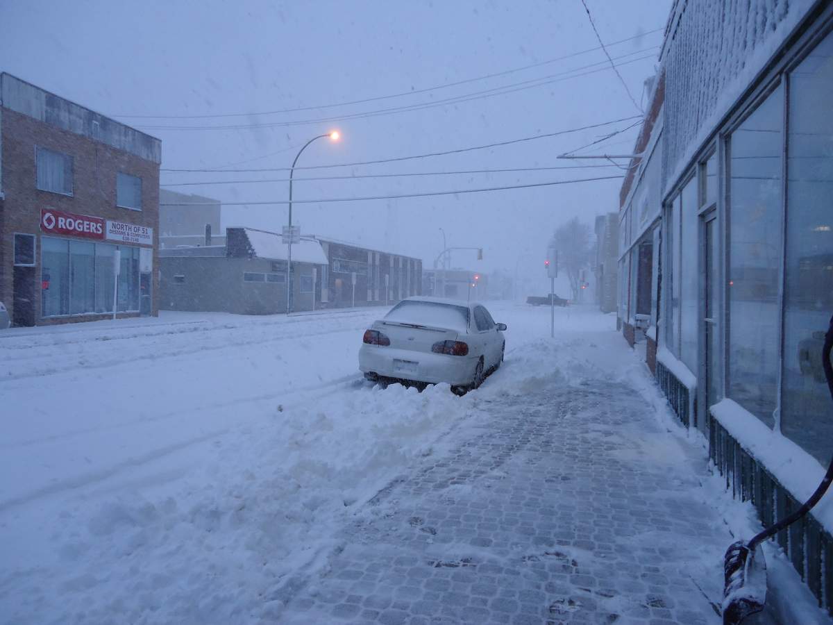 Snow in Dauphin, Manitoba on April 30, 2013