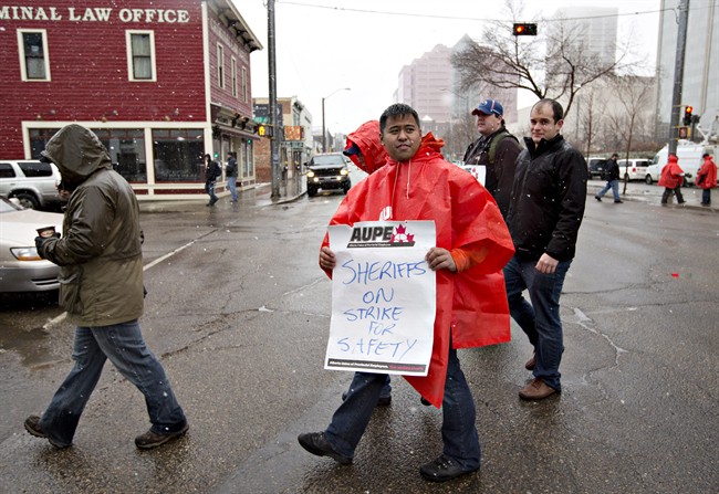 Binding arbitration for Alberta union - image