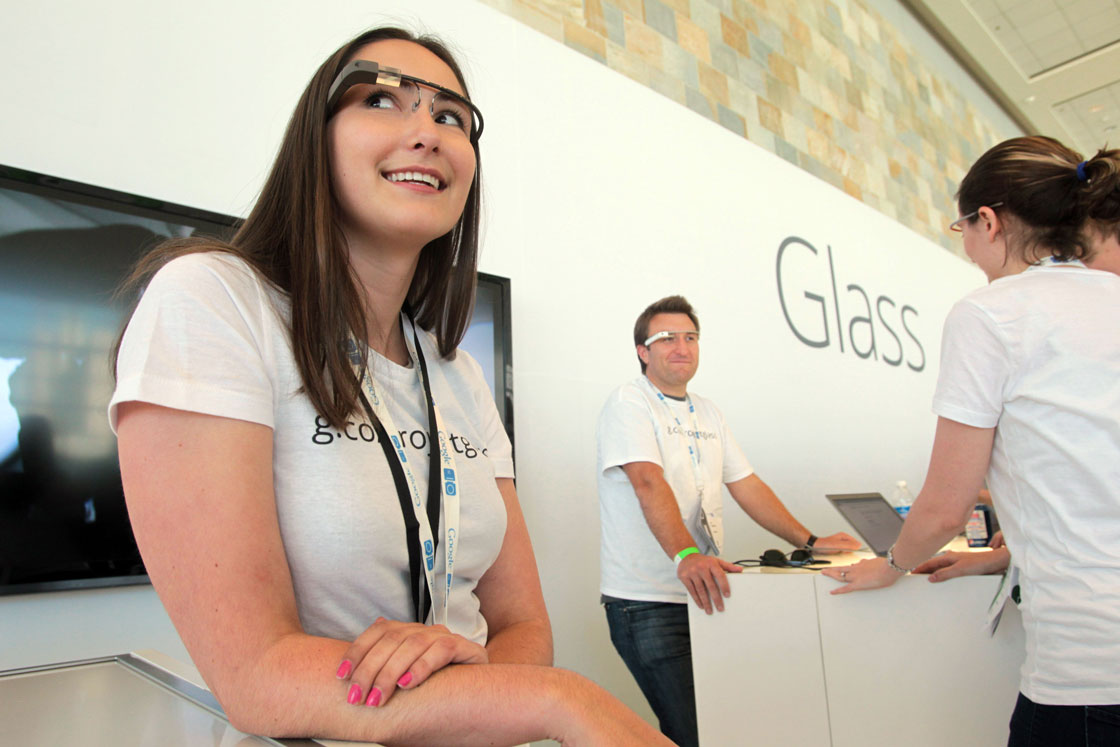Techies and investors alike are betting Google Glass, a new headset developed by the Web giant, will be a bigger hit than a rumoured watch product from Apple Inc.