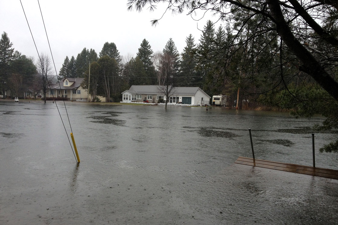 More evacuations have taken place in communities on James Bay in Ontario.