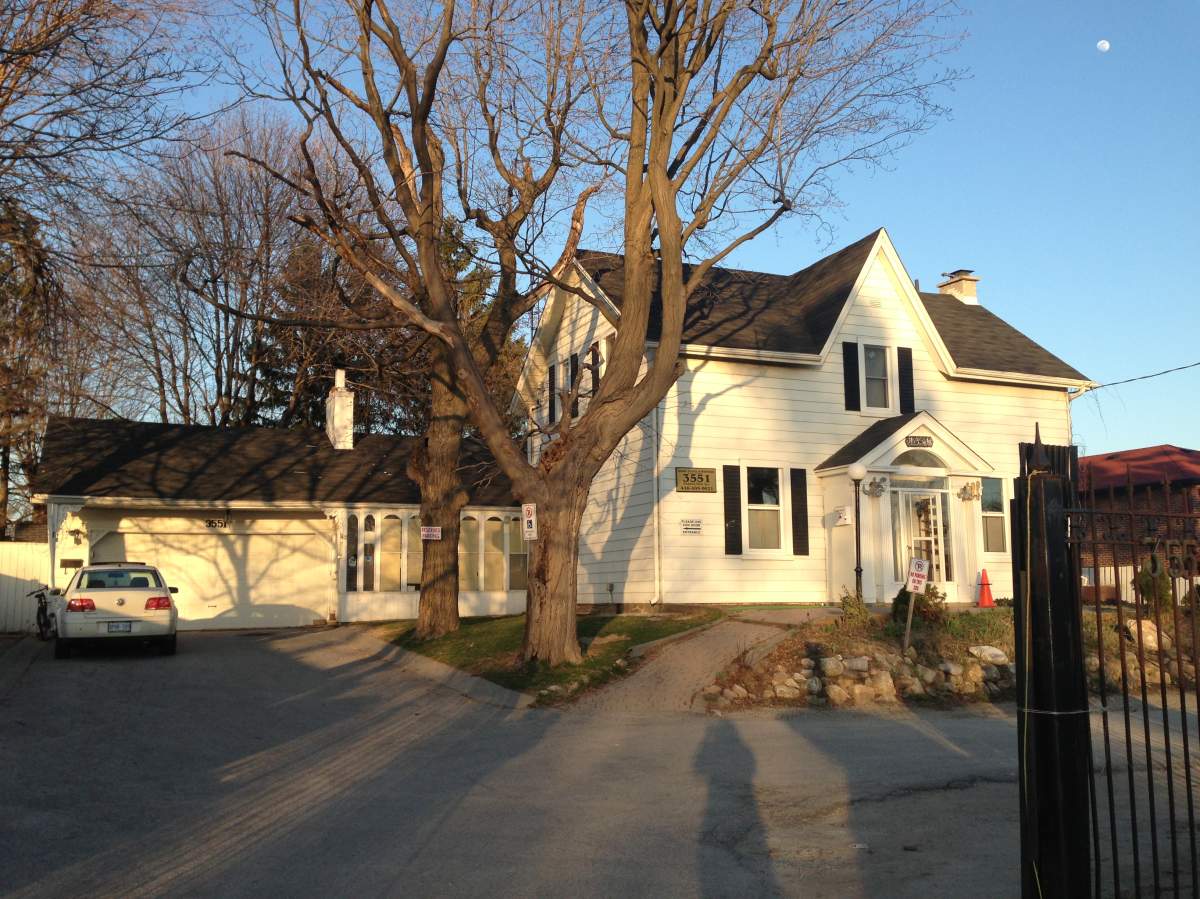 The mosque Raed Jaser and his wife attended daily, in northeast Toronto.