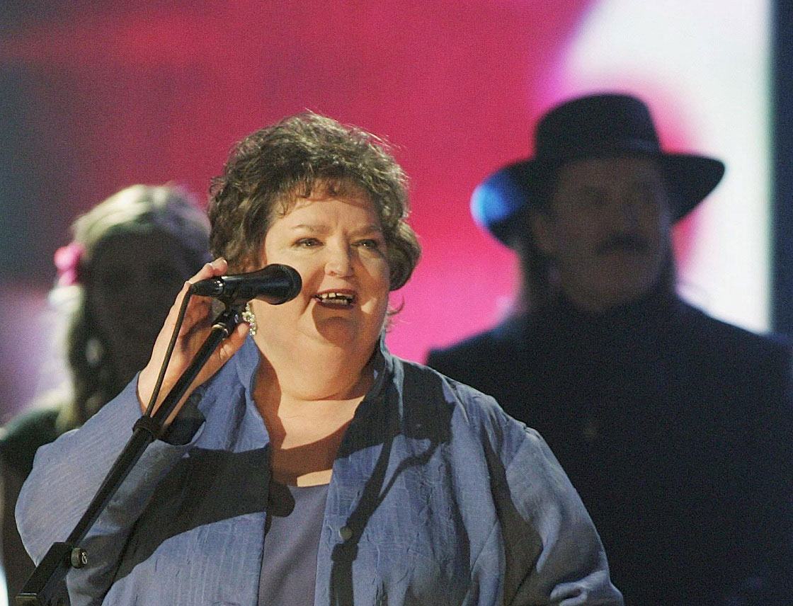 Rita MacNeil speaks after receiving a lifetime achievement award at the East Coast Music Awards Sunday Feb. 20, 2005 in Sydney N.S.