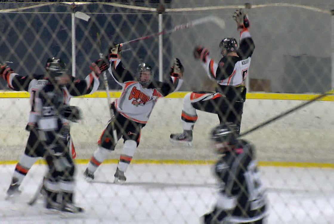 Saskatoon Contacts drub the Valley Wildcats 9-1 to advance to the semi-finals at the Telus Cup.