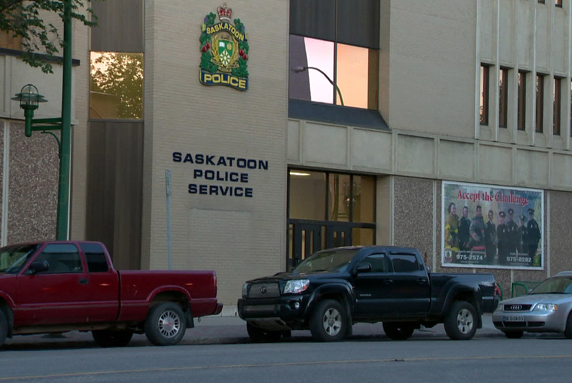 Man charged with assault after cutting another man with knife during verbal dispute in Saskatoon parking lot.