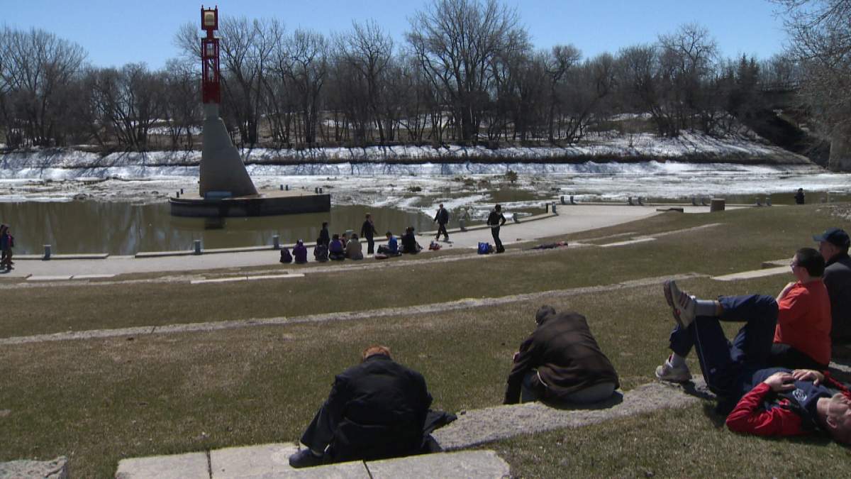 Winnipeg finally gets double digit temperatures on April 26, 2013