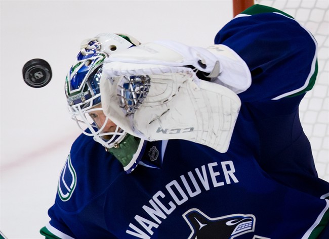 Canucks look fresh with Derek Roy in lineup - image