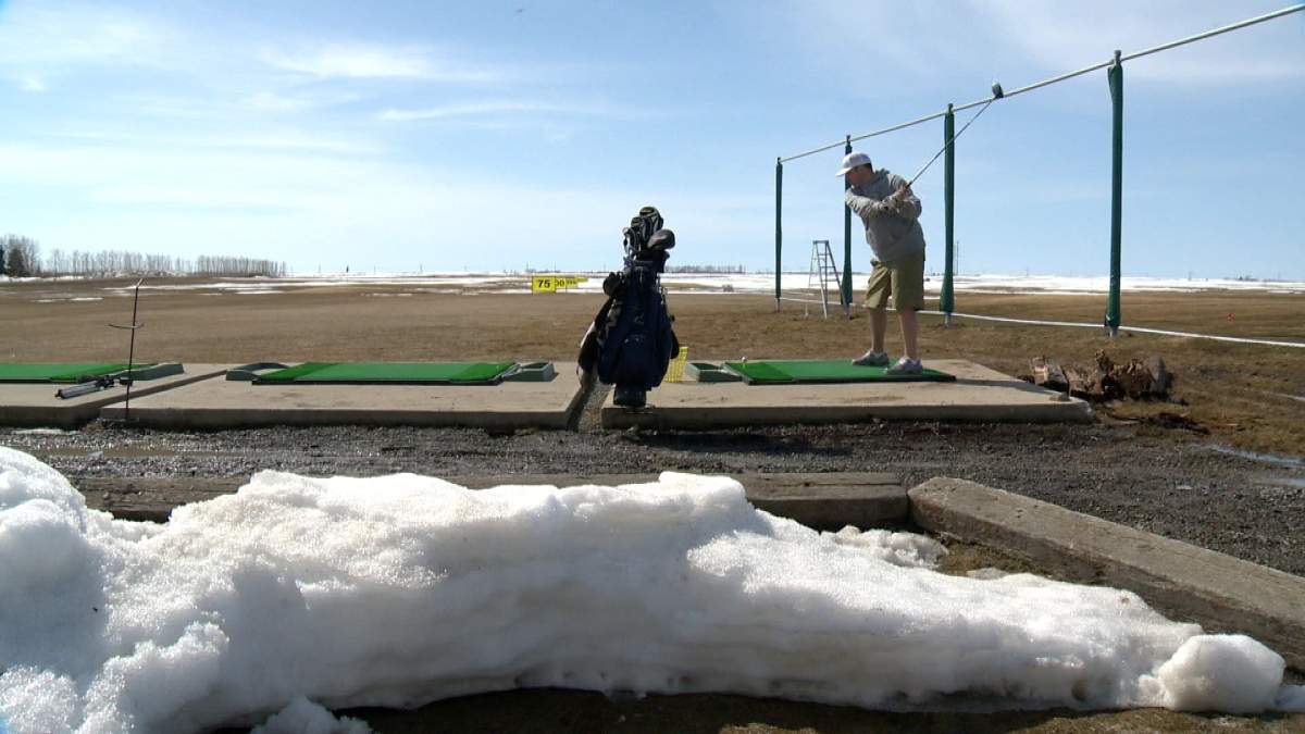 Warm weather hits Regina: golfers rejoice - image