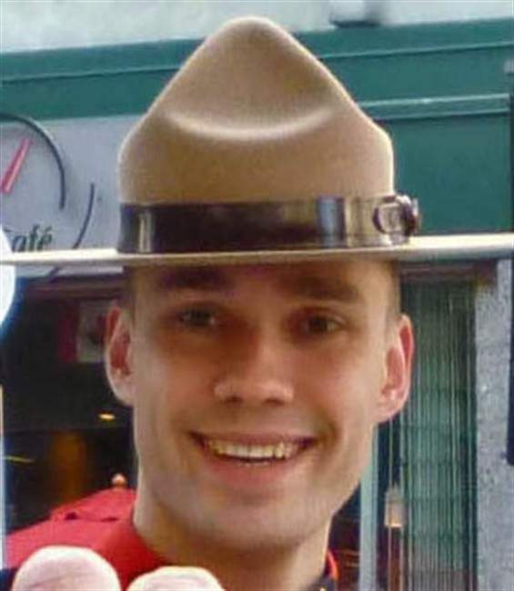 Cop who kicked man in face sentenced Thursday - image