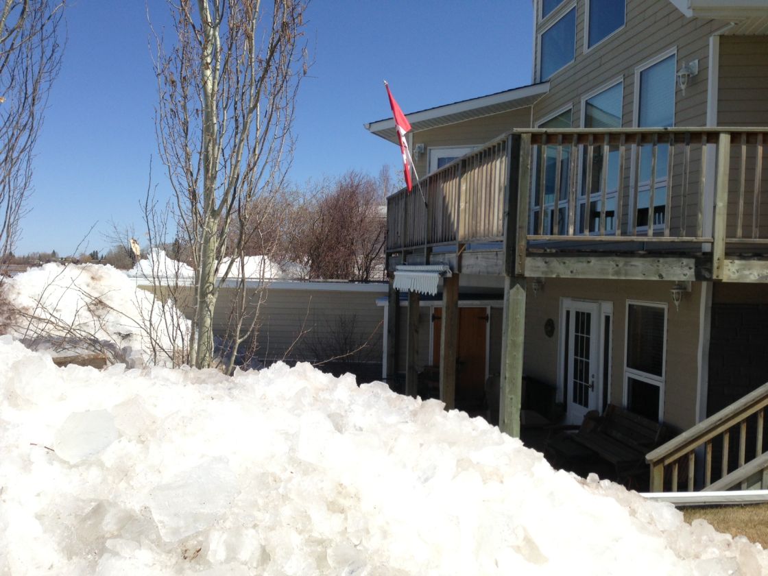 Ice blown off lake damages dozens of Alberta Beach properties