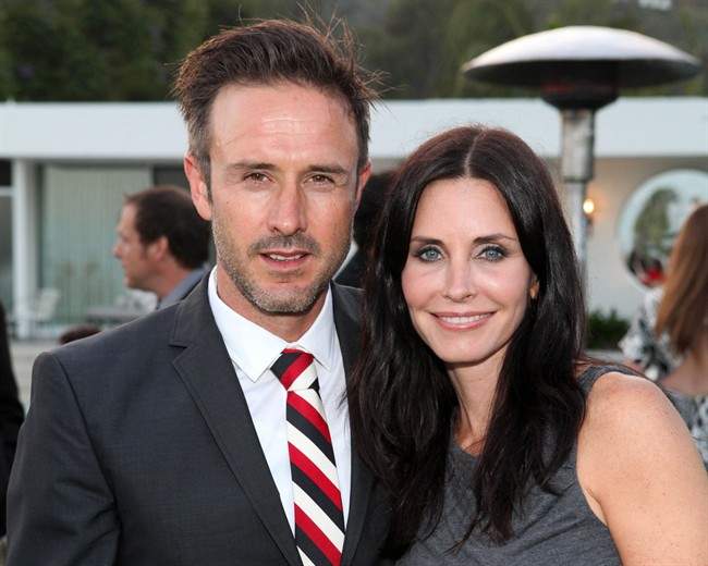 Courteney Cox and David Arquette finalize divorce - image