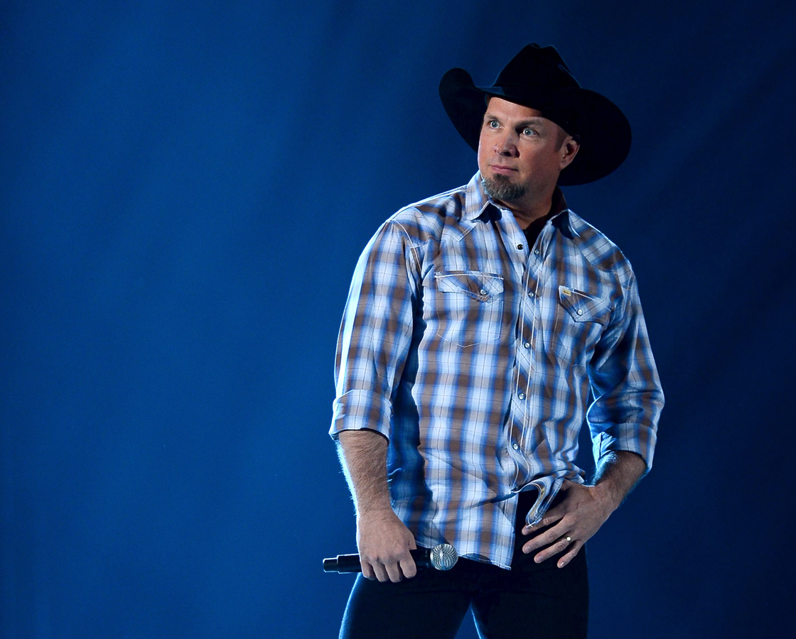Garth Brooks admitted cheating on his wife Sandy. (Getty Images)