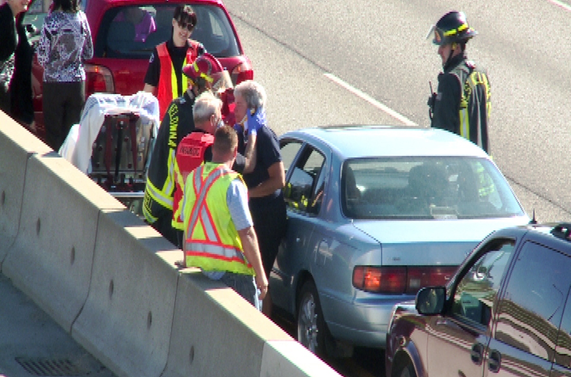 Driver flees Westside chain reaction crash Okanagan Globalnews.ca