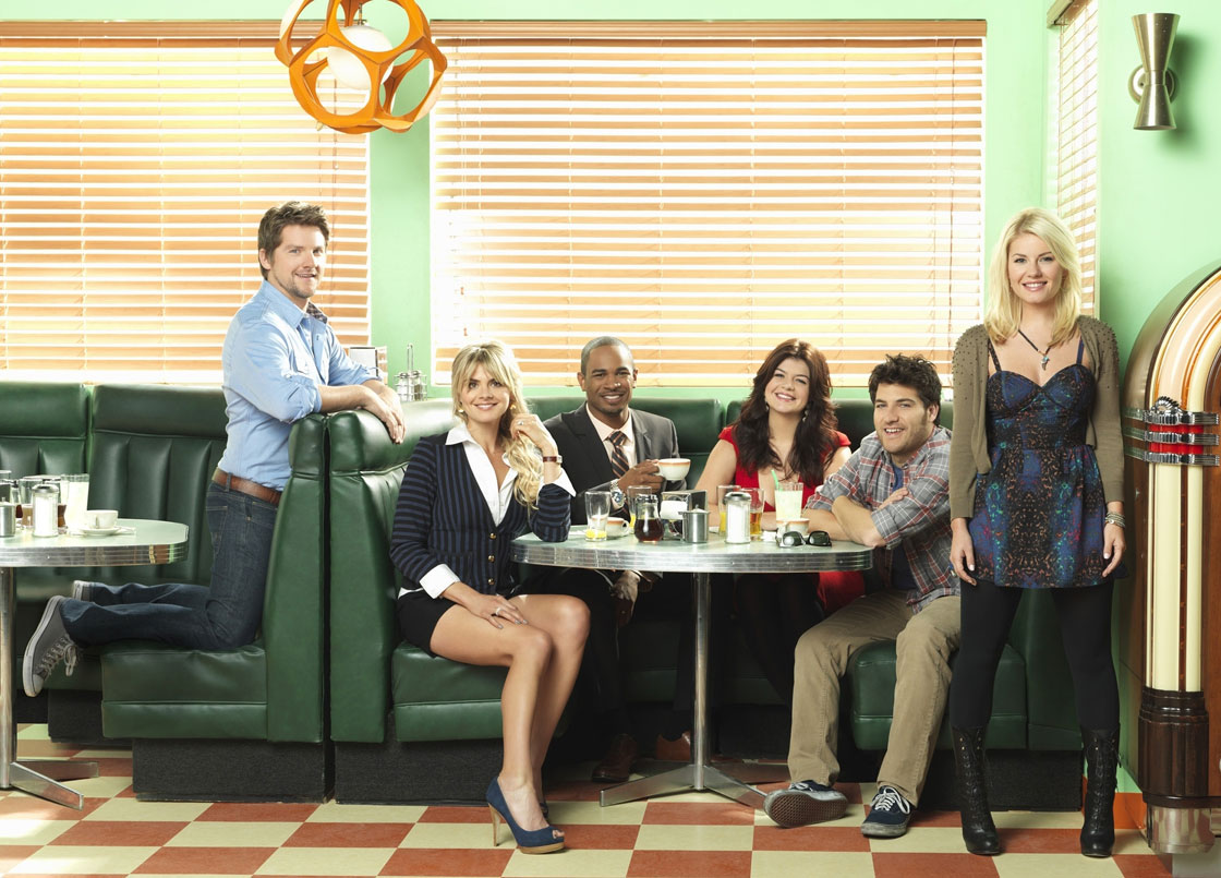 Elisha Cuthbert (far right) and the cast of 'Happy Endings.'.