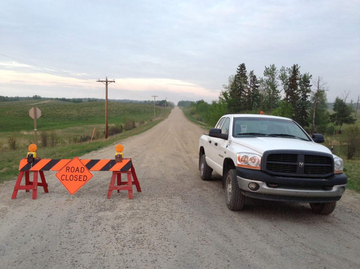 Lindale Alberta wildfire road closure