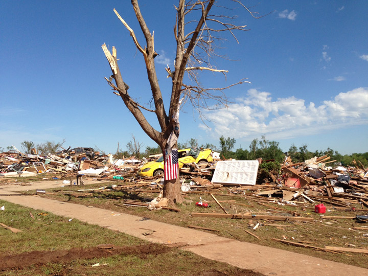 Moore Oklahoma tornado damage