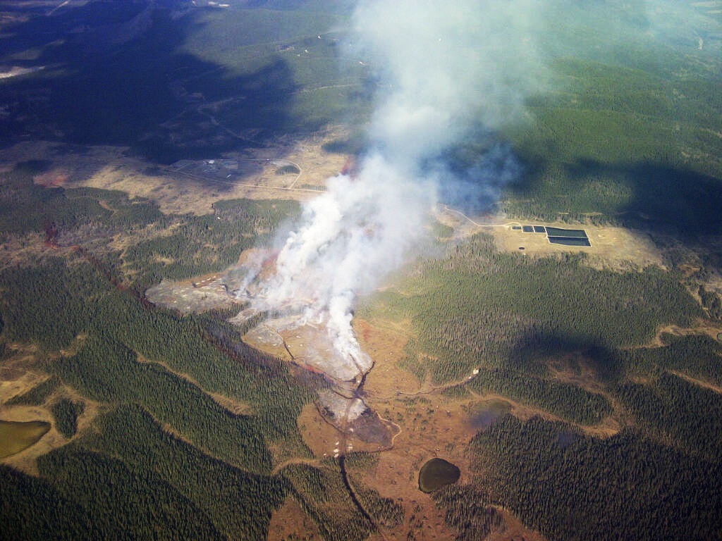 Nordegg residents put on evacuation notice as wildfire nears homes