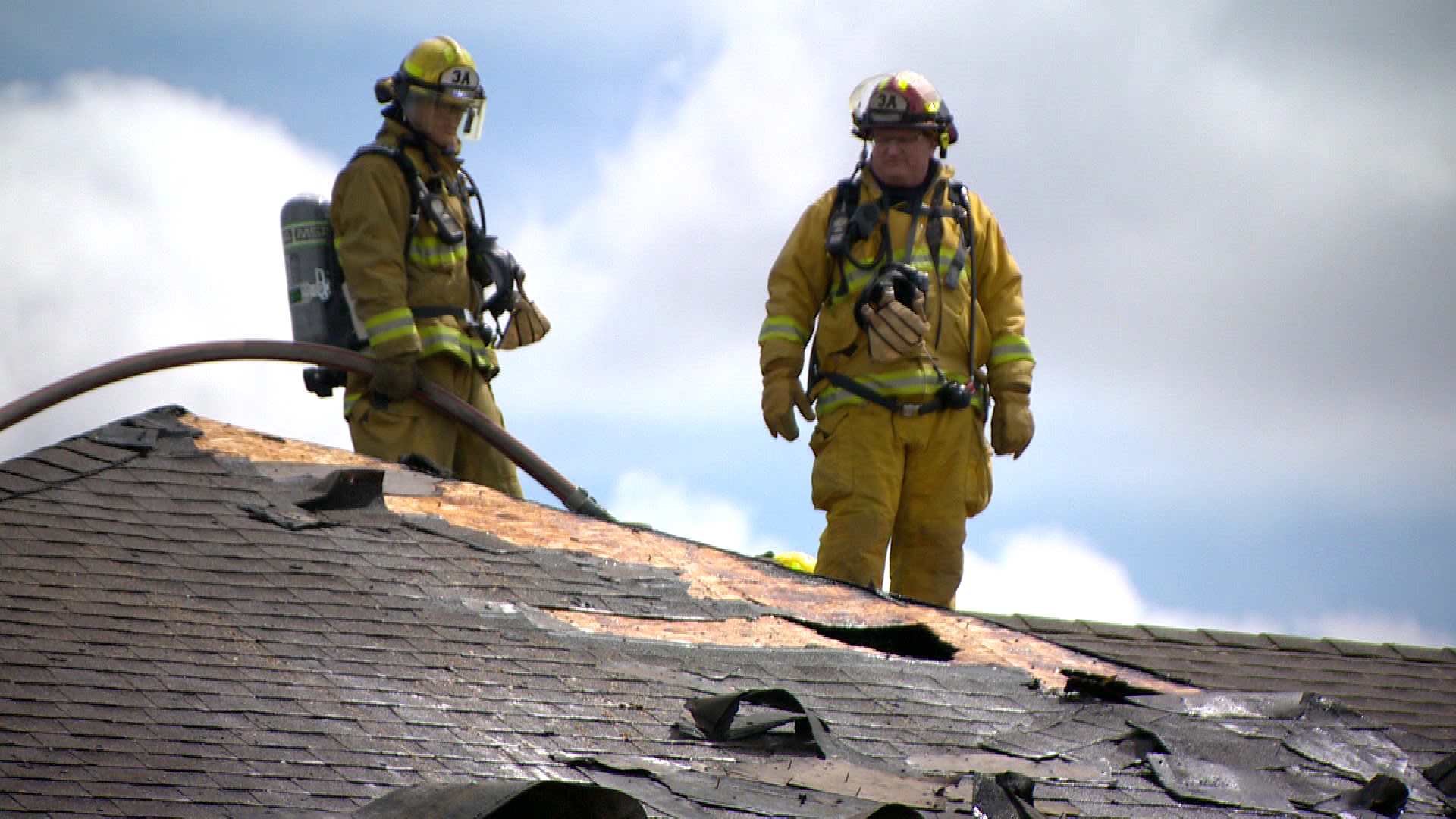 Regina man catches house on fire with blowtorch - Regina | Globalnews.ca