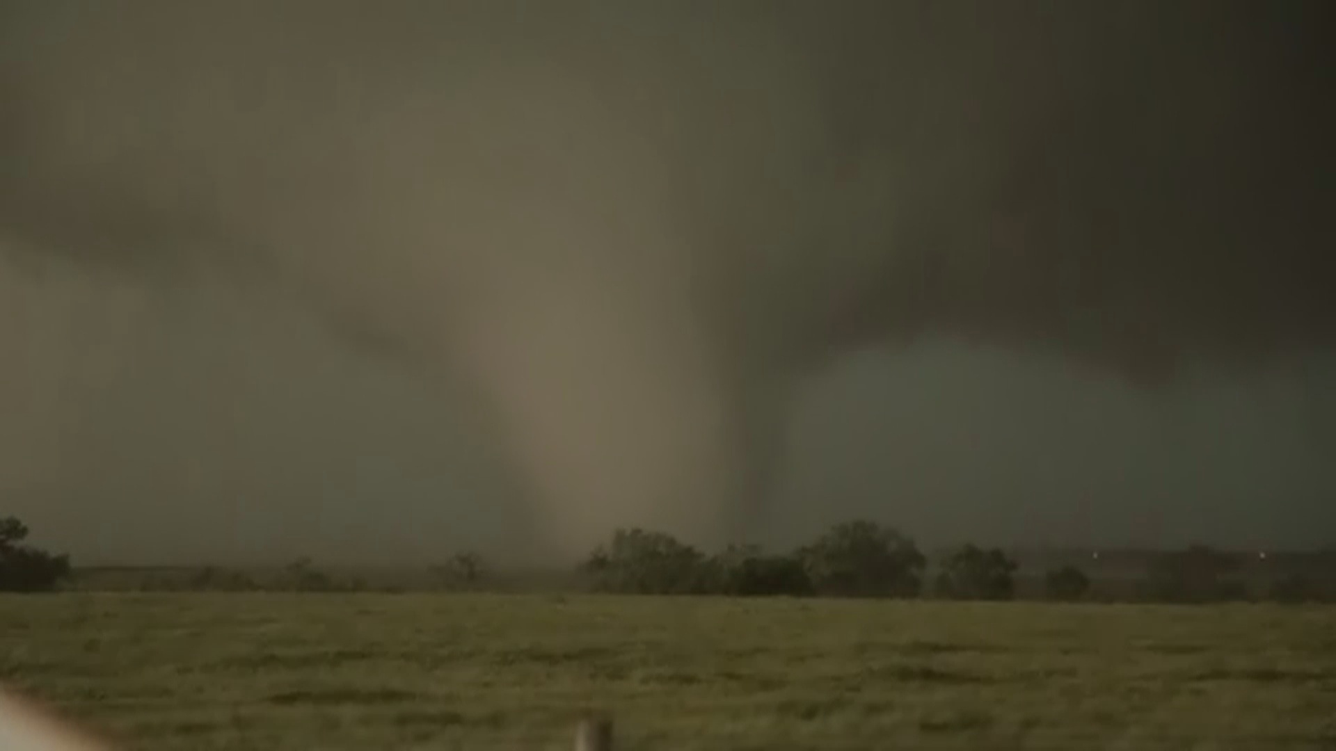 WATCH: Weather Channel storm chaser gets caught in the middle of a ...