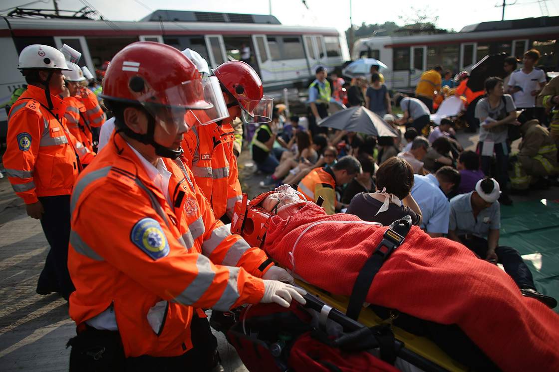 Gallery: Light railway train derails in Hong Kong - image