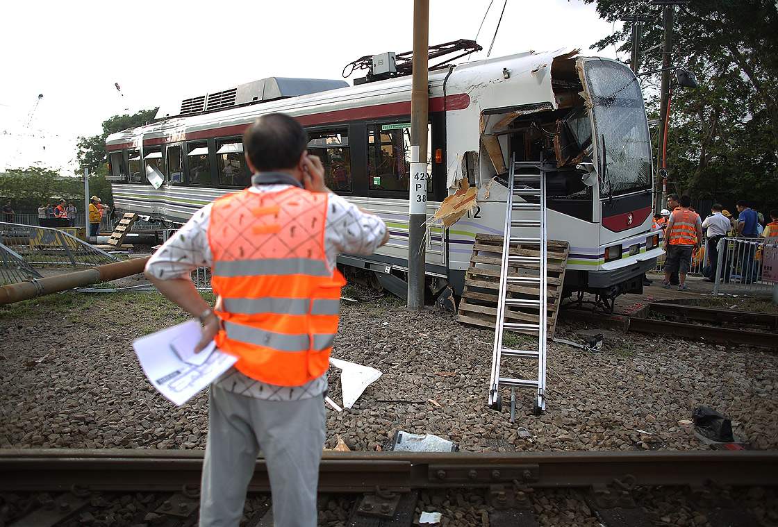 Gallery: Light railway train derails in Hong Kong - image
