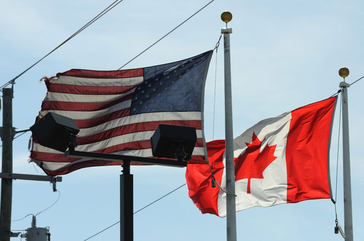 Canadians flock to U.S. for Canada Day long weekend - image