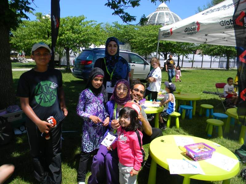 Families JDRF Walk Global Toronto tent face painting colouring kids