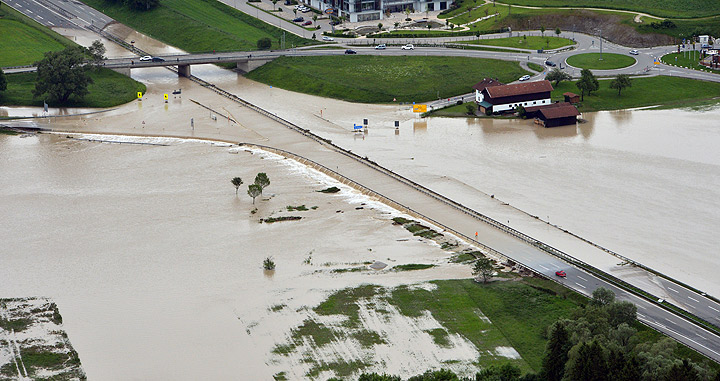Gallery: Torrential rain and heavy flooding hit central Europe - image