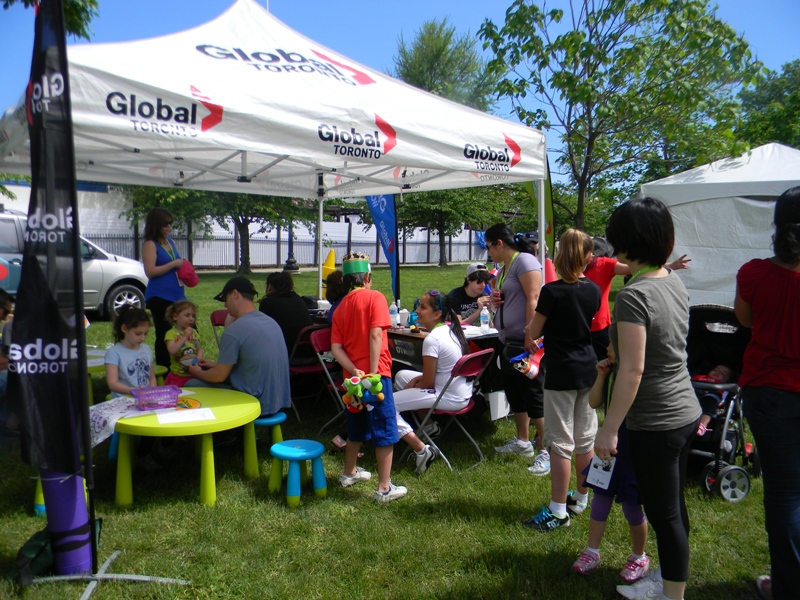 face painting colouring kids JDRF Walk Global Toronto tent