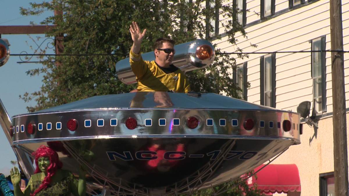 Star Trek fanatics flock to Spock Days - image