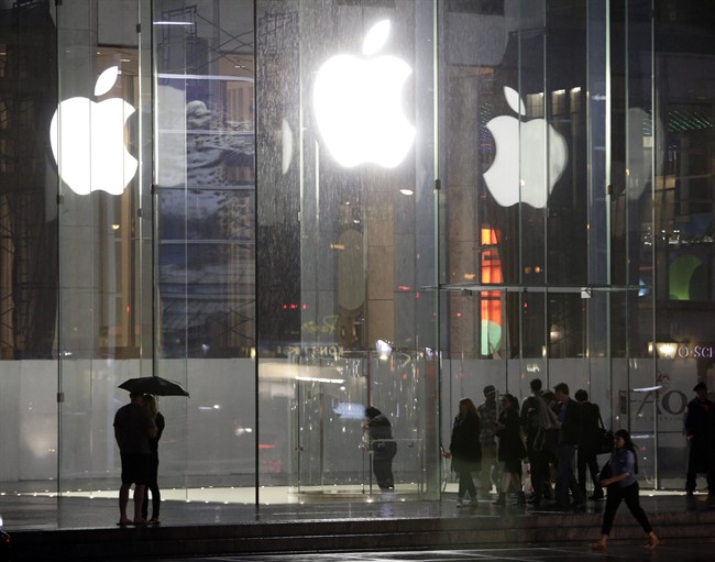 Apple is facing accusations of shortchanging thousands of employees.