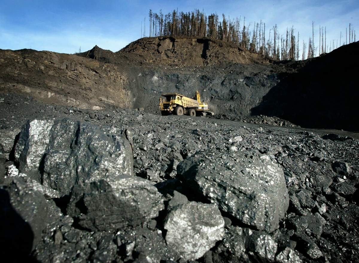 The Pine Valley open pit coal mine in the Peace River District of northeast British Columbia February 23, 2005. Pine Valley Coal Corp.'s Willow Creek coal mine is one of two operations that started last year, breathing new life into the depressed community of Tumbler Ridge. John Lehmann/Globe and Mail.