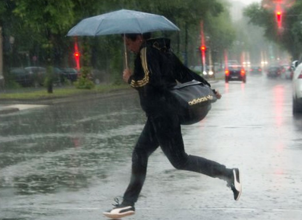 Environment Canada has issued a severe thunderstorm watch for the Barrie area.
