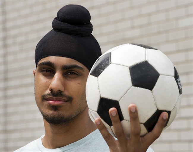 Soccer player turban