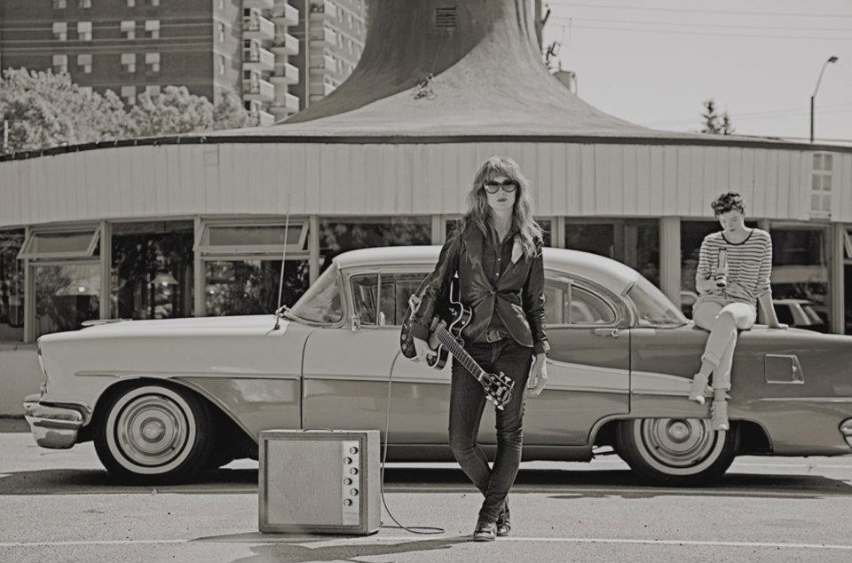 Amanda Zelina AKA "The Coppertone" is known for her smoky vocals, guitar chops, and old-school blues/rock sound. (Photo Credit: Matt Barnes). 