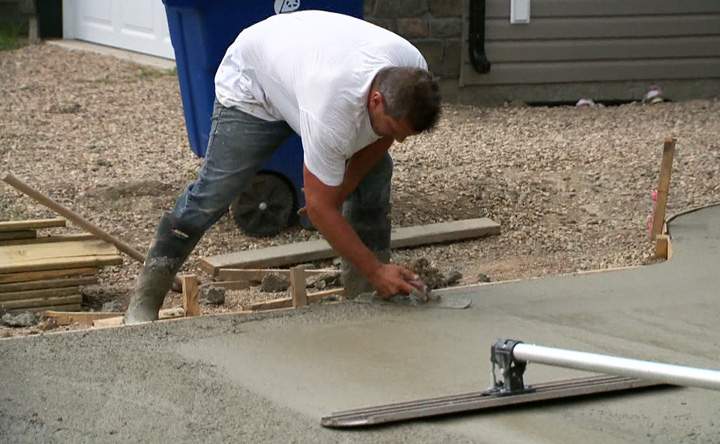 Saskatchewan wage increase almost double national average in May, according to Statistics Canada.