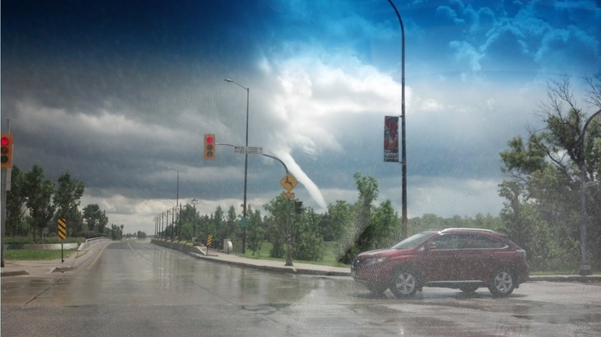 Funnel cloud spotted south of Winnipeg Winnipeg Globalnews.ca