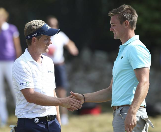 Zach Johnson shakes off defeat, leads at Muirfield - image