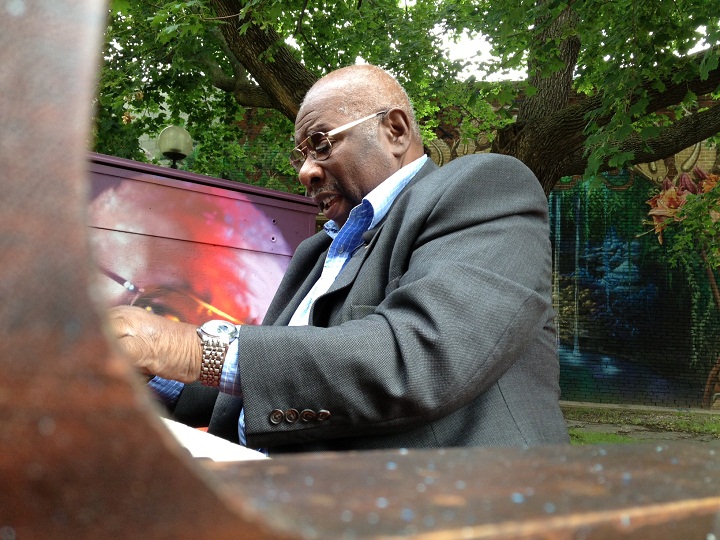 Jazz pianist Oliver Jones