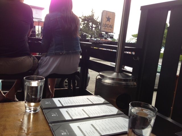Vancouver city council votes to extend patio hours - image