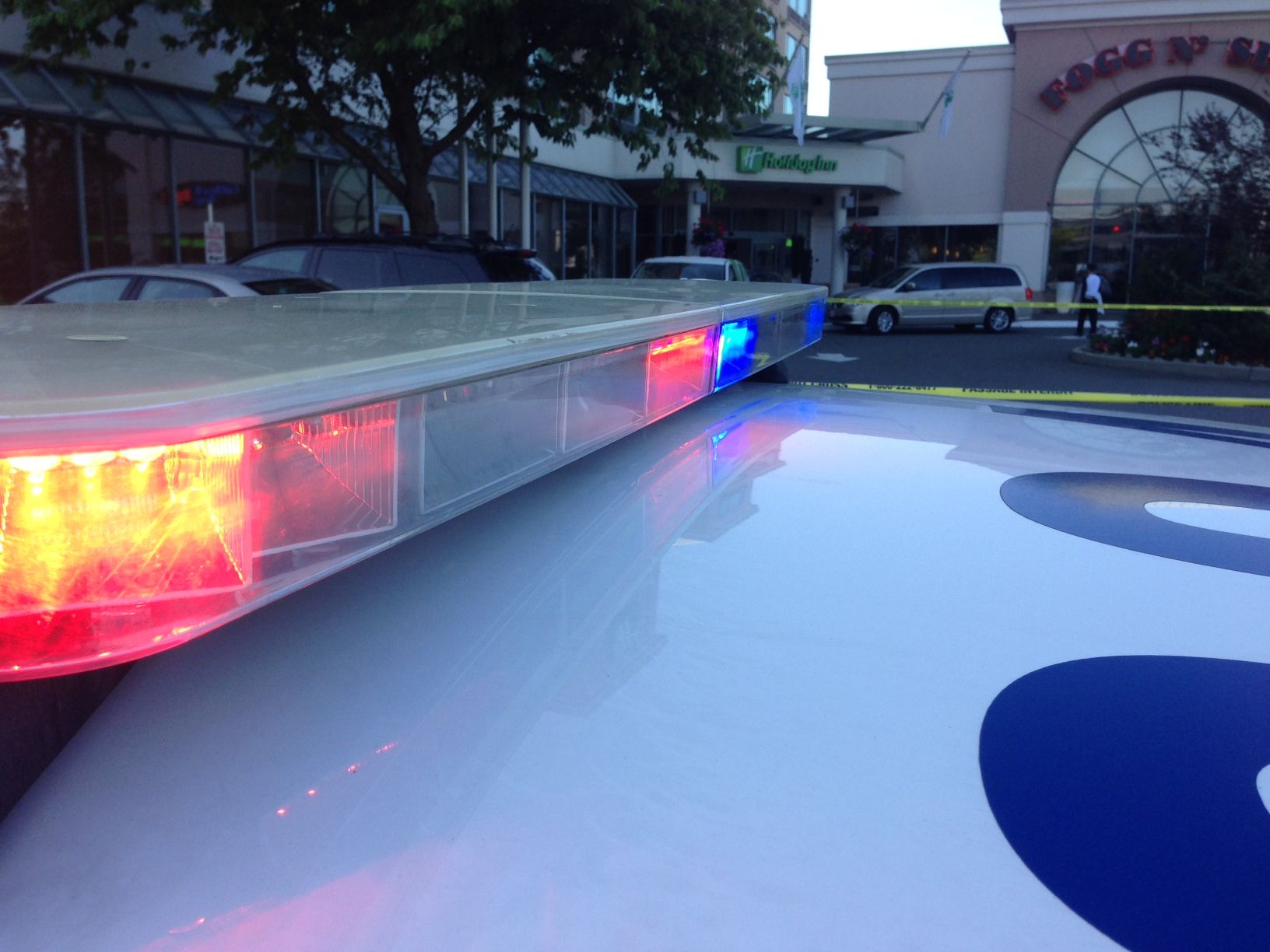 Man stabbed in the chest at Richmond hotel - BC | Globalnews.ca