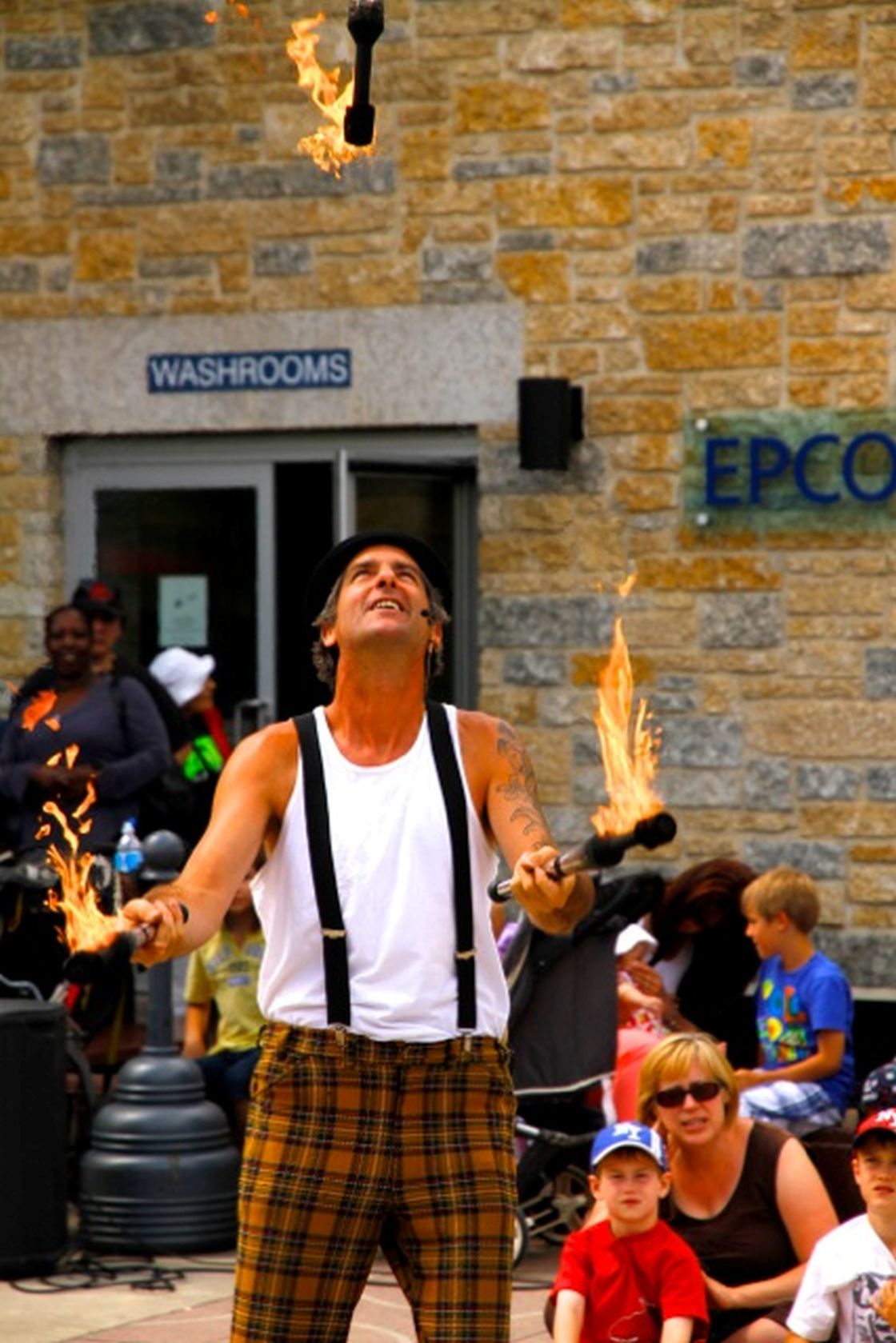 Photo gallery Edmonton Street Performers Festival Edmonton