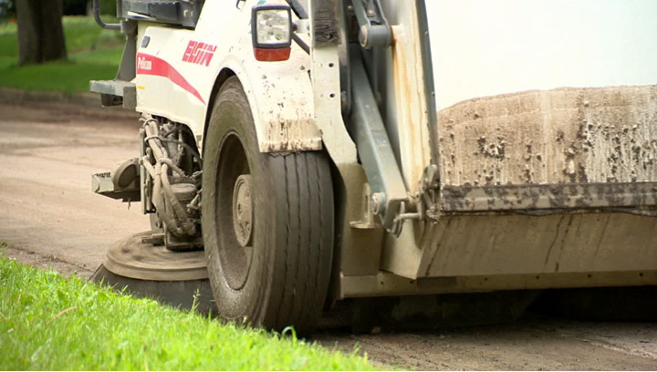 Neighbourhood street sweeping begins in Saskatoon