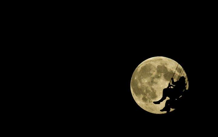 Since 1967, the United Nations has attempted to ensure that the moon remains something that belongs to all humankind. (Darryl Dyck/The Canadian Press)