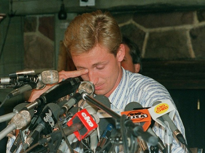 On 20th anniversary, Gretzky recalls trade to St. Louis
