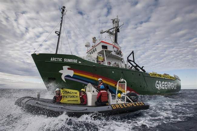 Russian officials board environmentalists’ vessel - image