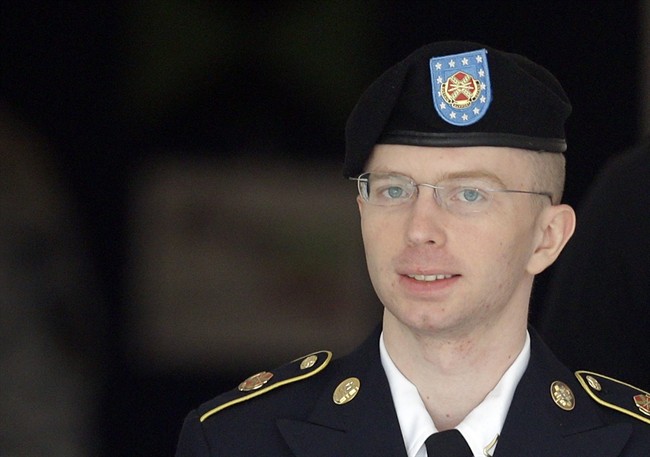 Lawyer reveals more details about Chelsea Manning’s decision to live as a woman - image